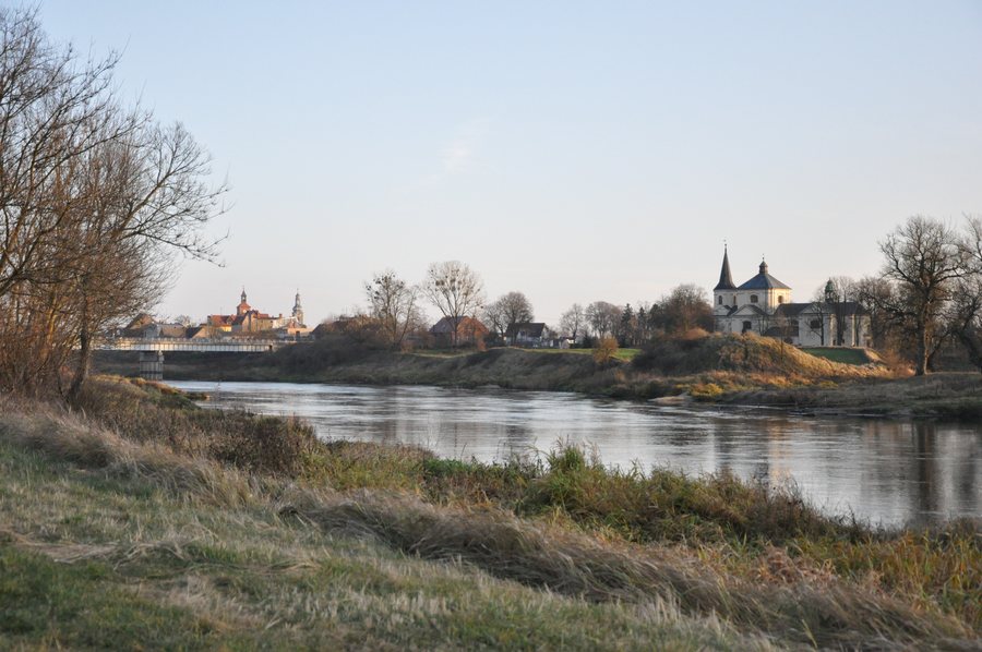 File:Widok na Obrzycko.jpg