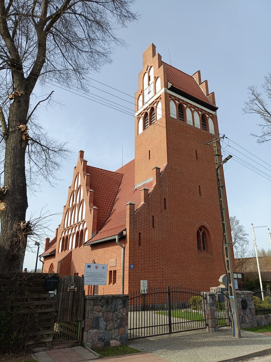 Kościół ewangelicki w wiosce Wejsuny