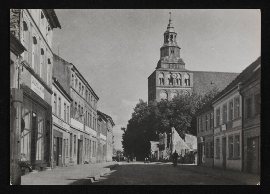 File:Gryfice - Zagorze, kosciol Wniebowziecia Panny Maryi 1945 (66045794).jpg