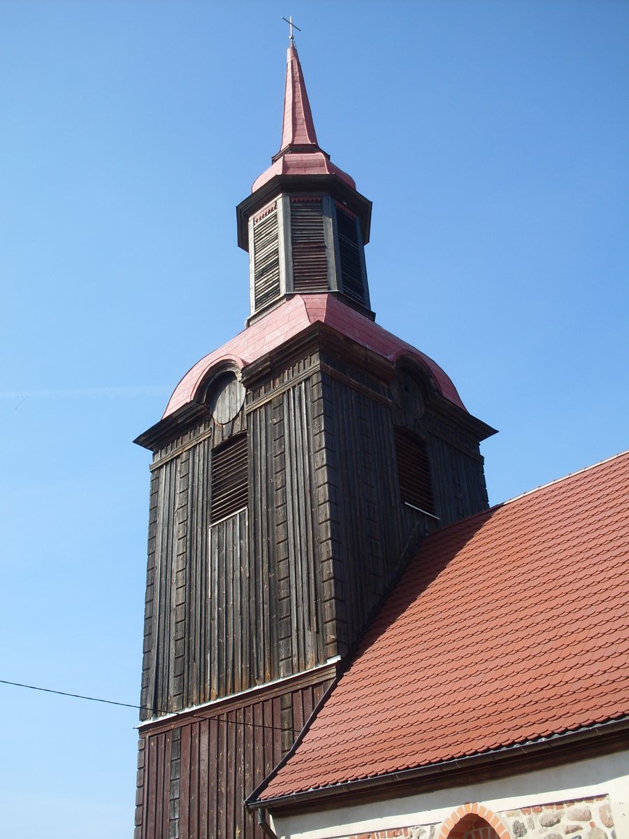 File:Przęsocin kościół.JPG