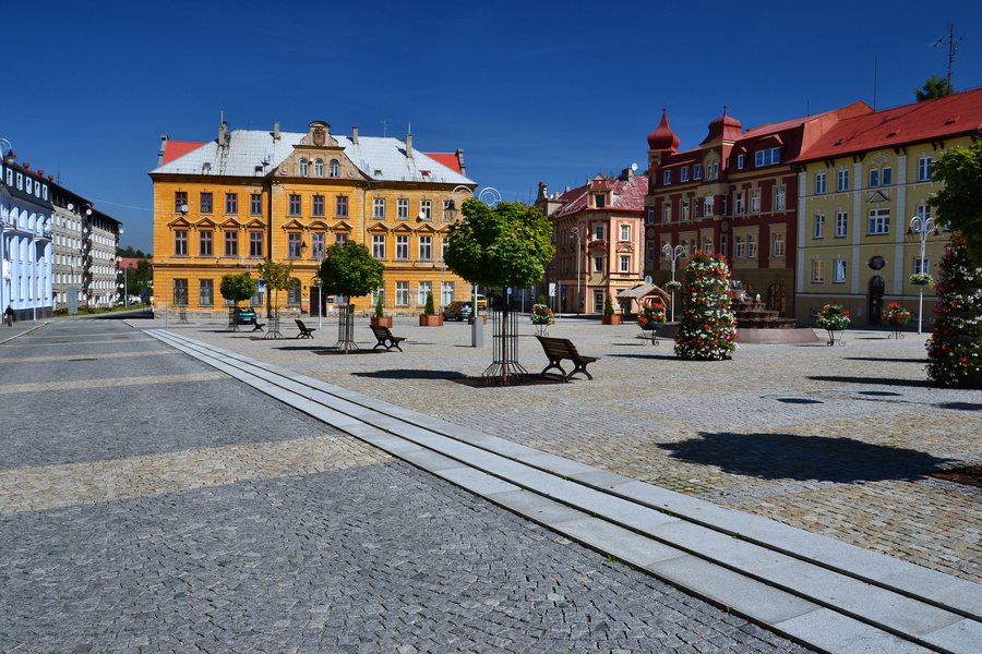 File:Vejprty - náměstí.jpg