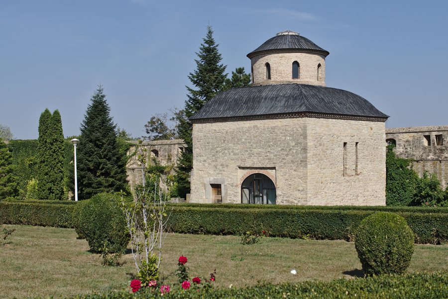 File:Romania Iași Cetățuia Monastery Kitchen.jpg
