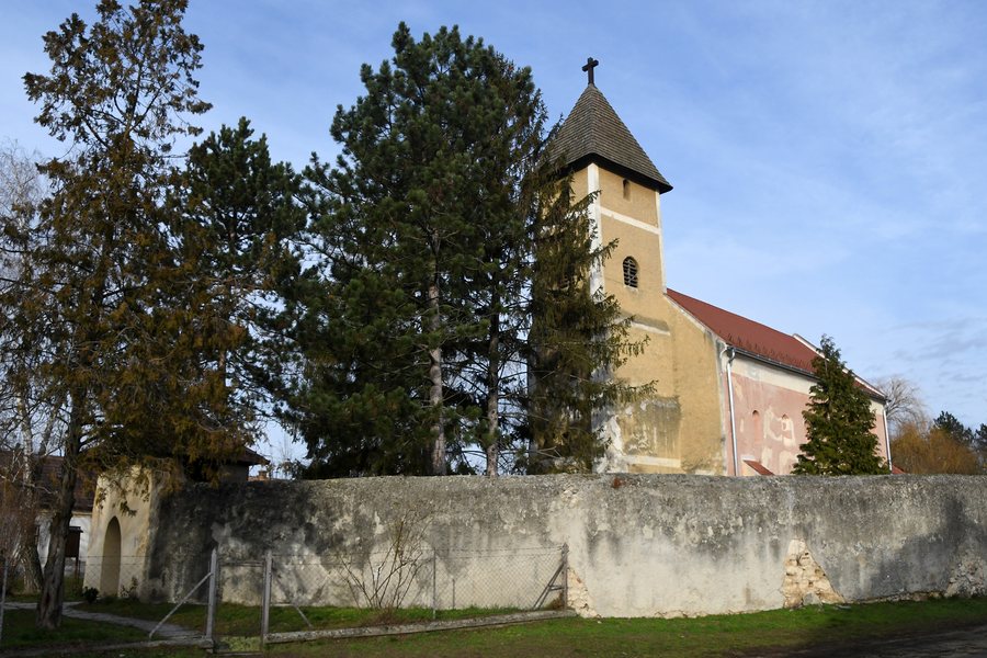 File:Lovászpatona, evangélikus templom 2021 01.jpg