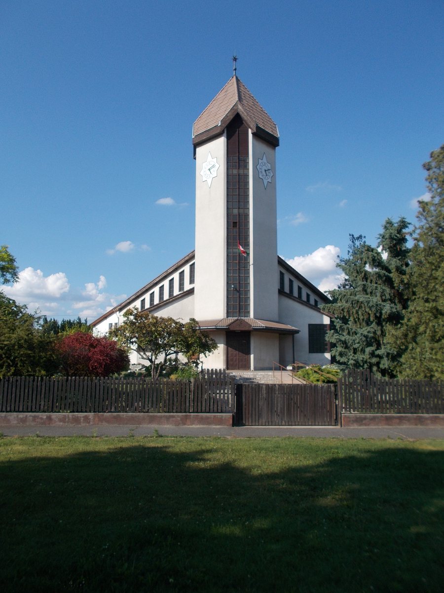 File:Kossuth utca Reformed Church SW, 2019 Szigetszentmiklós.jpg
