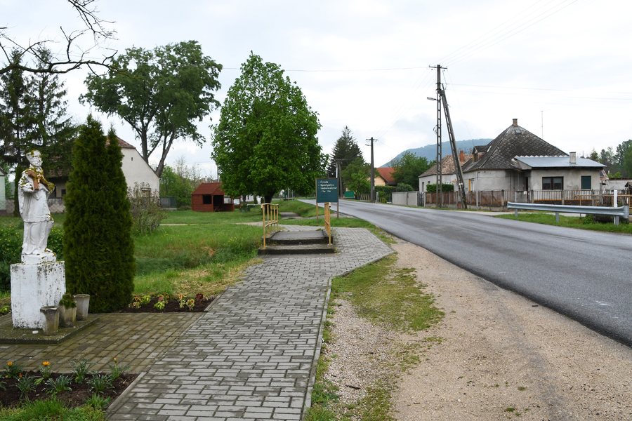 File:Somlóvásárhely, Nepomuki Szent János-szobor 2021 17.jpg