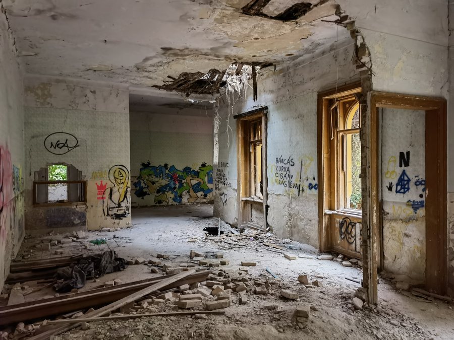 Balatonederics, Fekete-kastély, 2