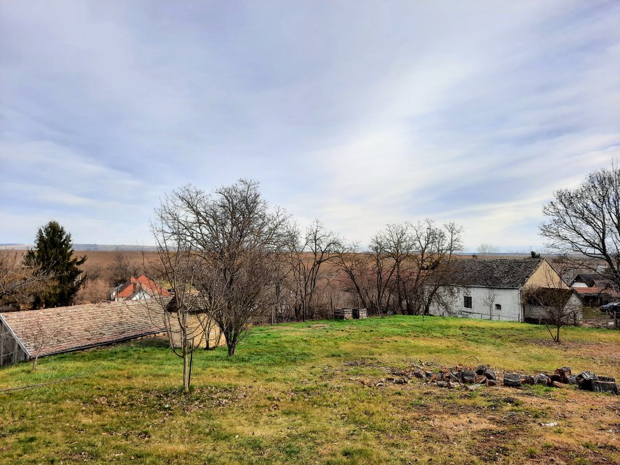 File:Belvárdgyula, látkép a falura.jpg