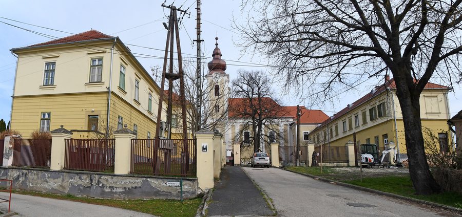 File:Nagykapornak, római katolikus templom 2023 03.jpg
