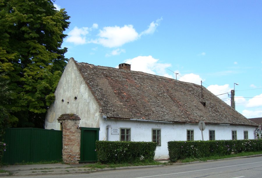 File:Szentlőrinc,Koncz-Brantner ház.jpg