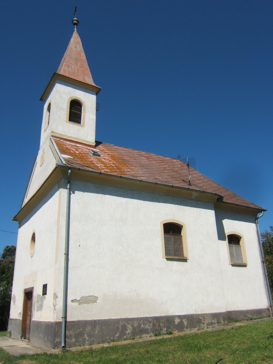File:Nagyrécse, szőlőhegyi kápolna.jpg