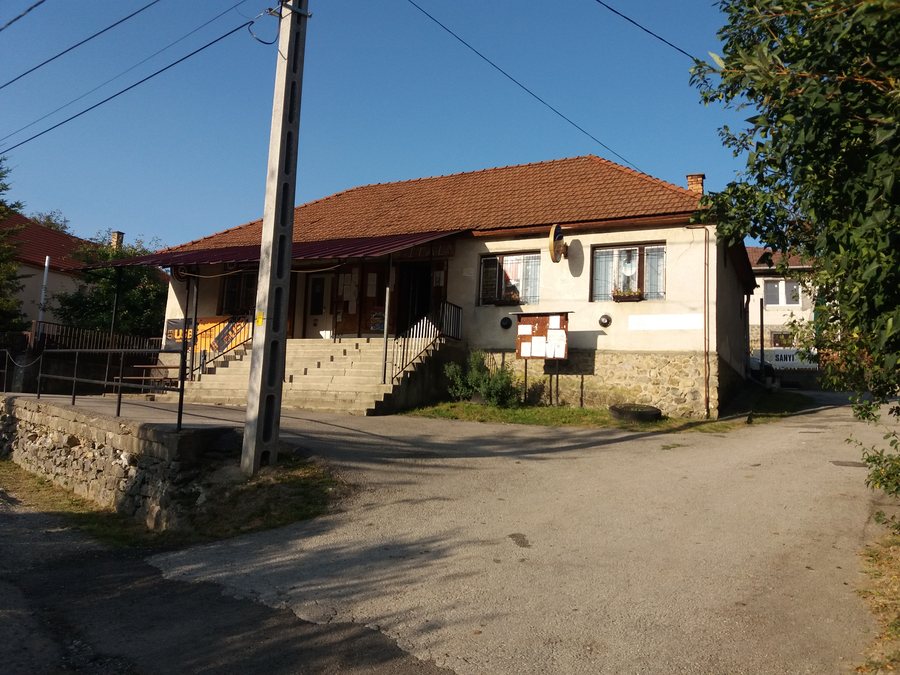 File:Országos Kéktúra pecsételőhely Mályinka OKTPH 115.jpg