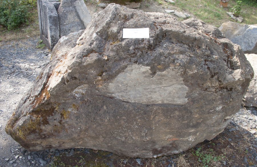 File:Tufit, Tihany.jpg