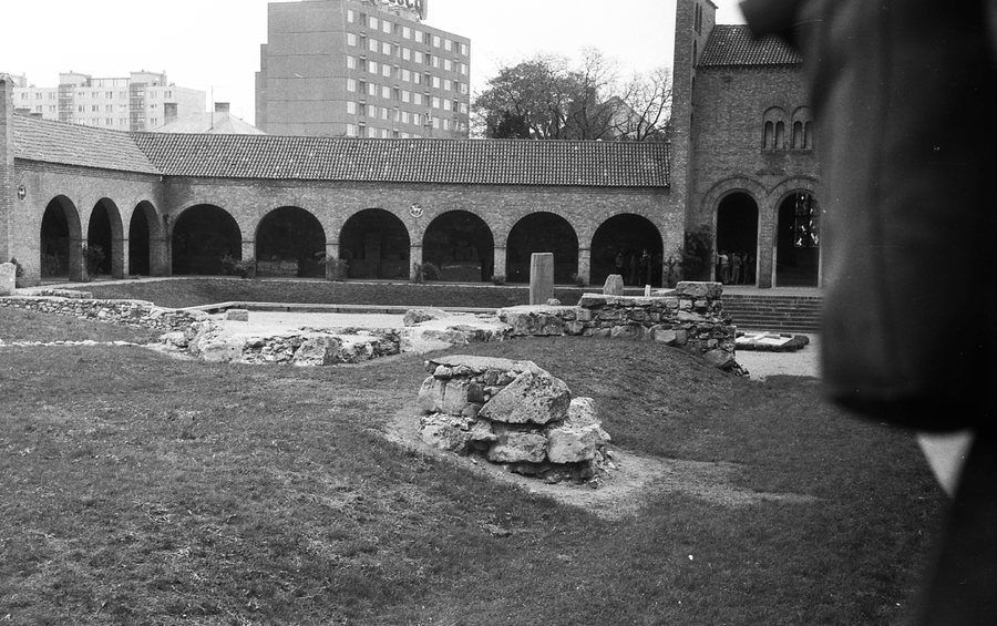 File:Székesfehérvár 1978, Romkert. Fortepan 40307.jpg