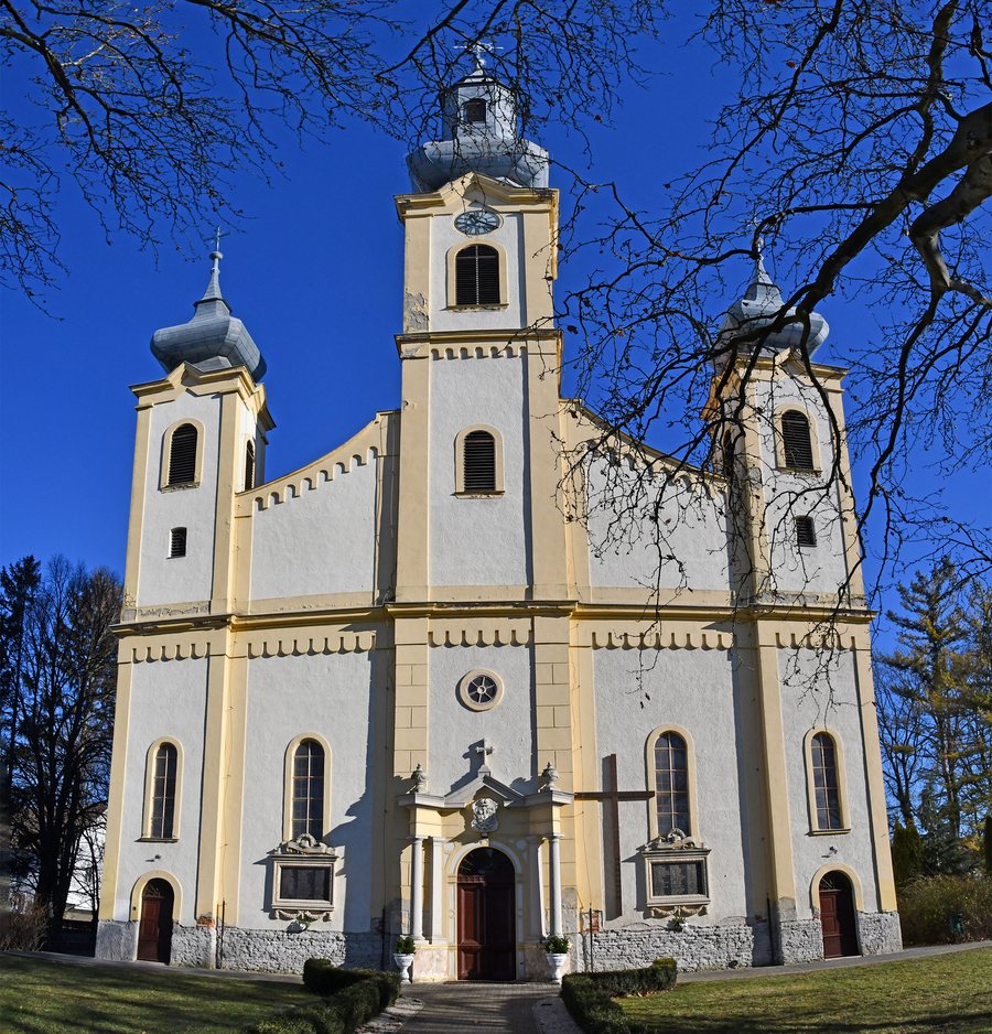 File:Szany, római katolikus templom 2024 02.jpg