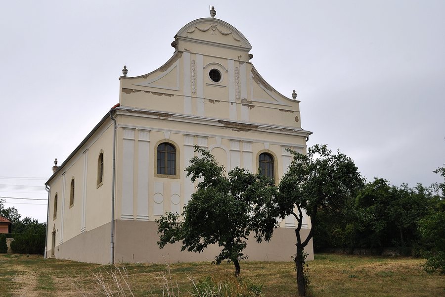 File:Mád - zsinagóga.JPG