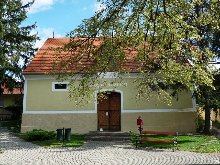File:Postamúzeum, Balatonszemes.jpg