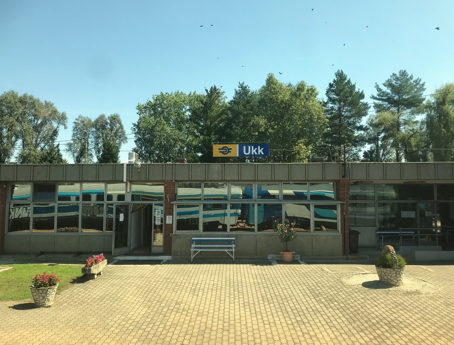 File:Ukk, Hungary train station.jpg